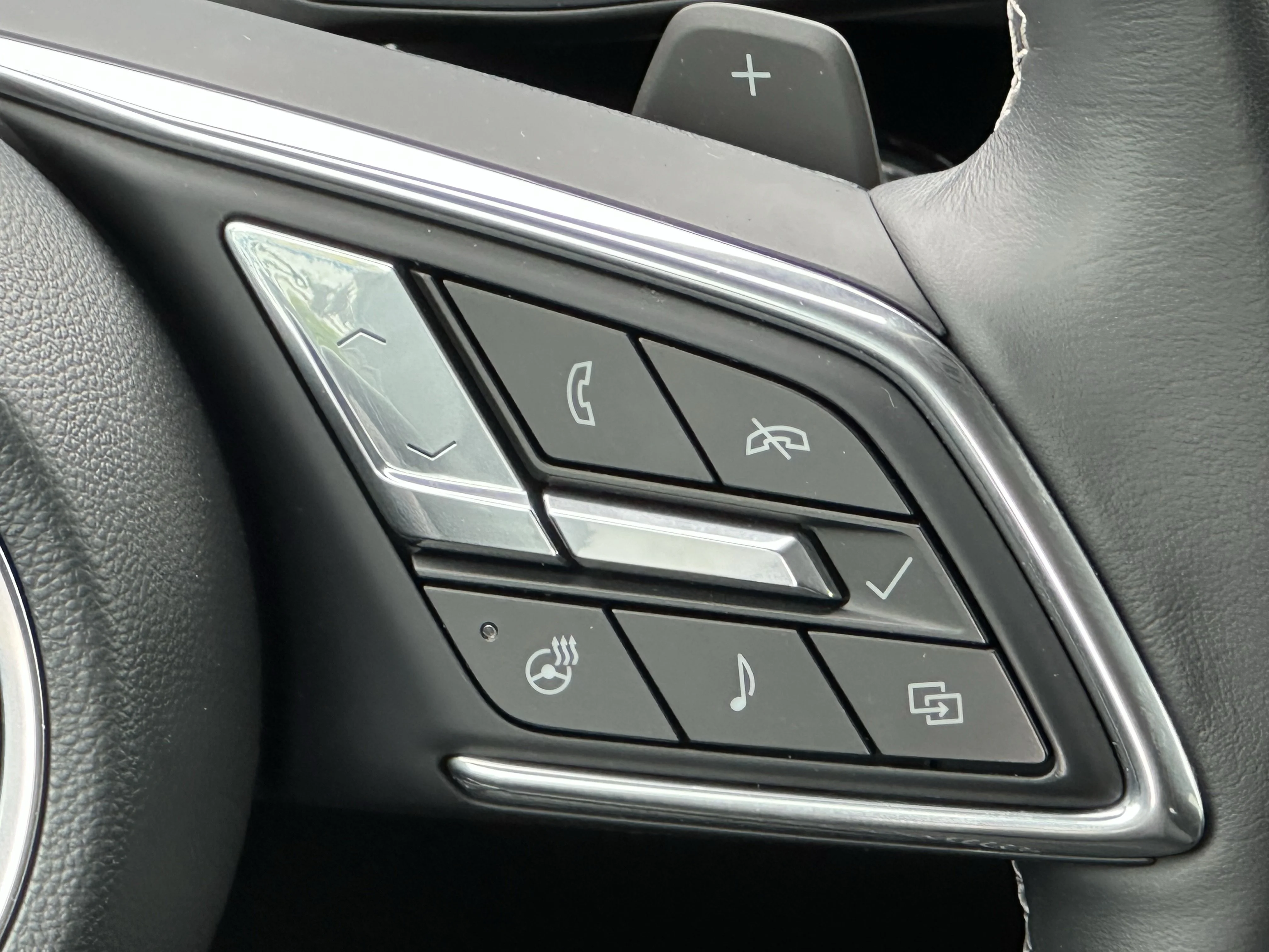 Certified Used 2024 Black Buick Avenir image 13