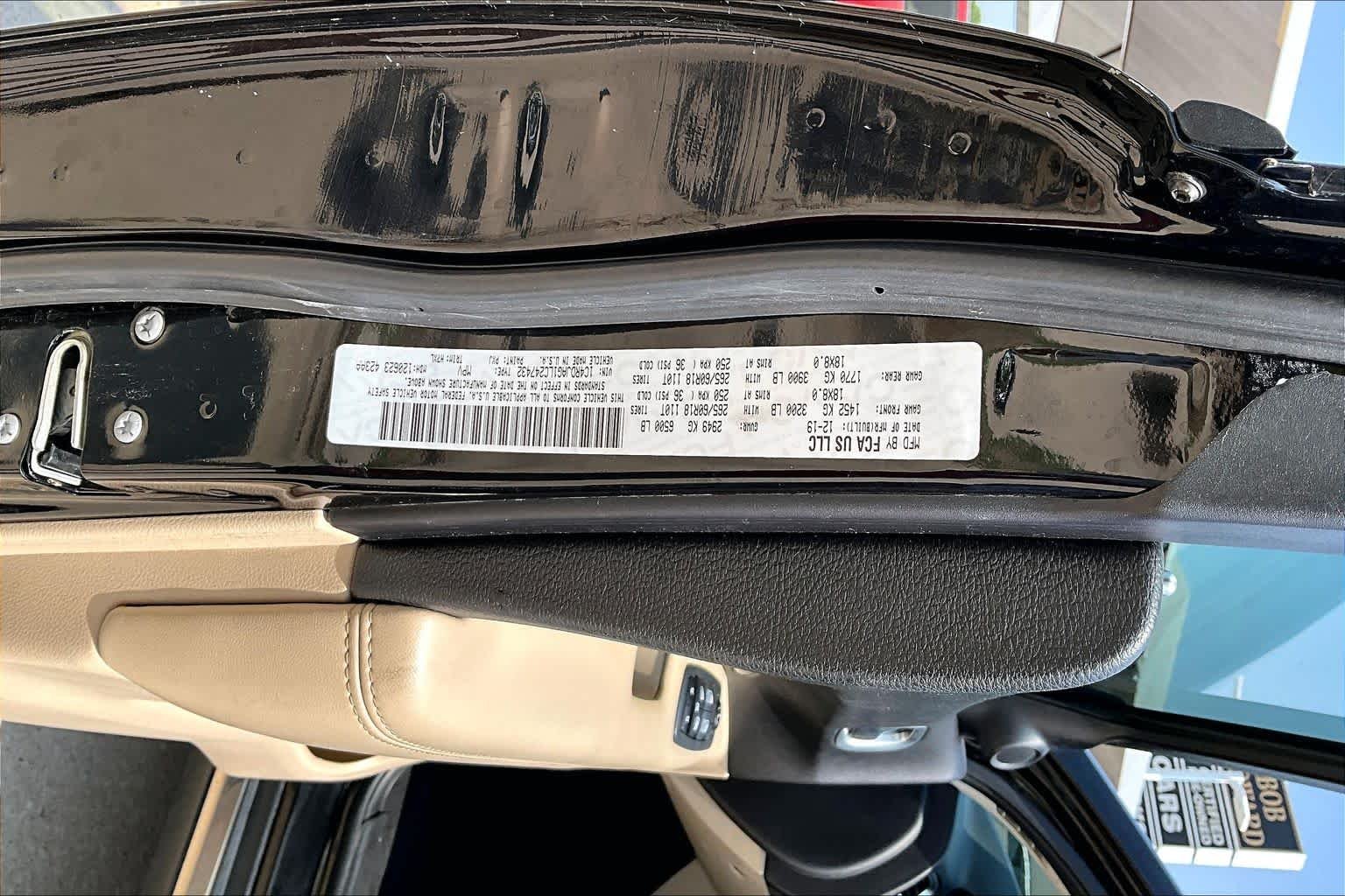 Used 2020 DB Black Clearcoat Dodge SXT image 17