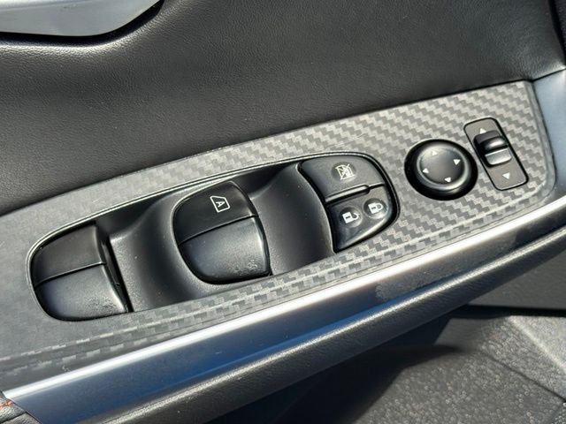Used 2025 Blue Nissan SR image 22