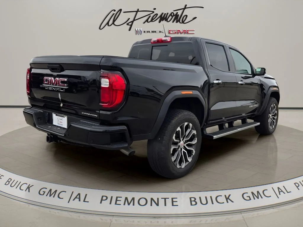 Used 2024 Onyx Black GMC Denali image 5