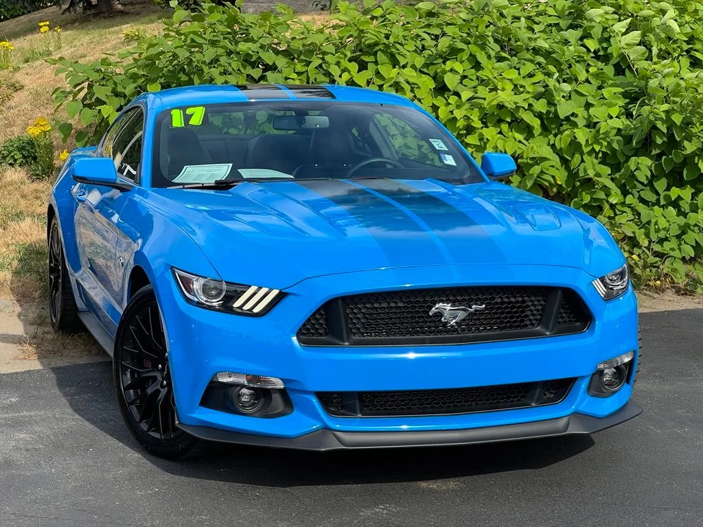 2017 Ford Mustang GT Premium - Photo 1