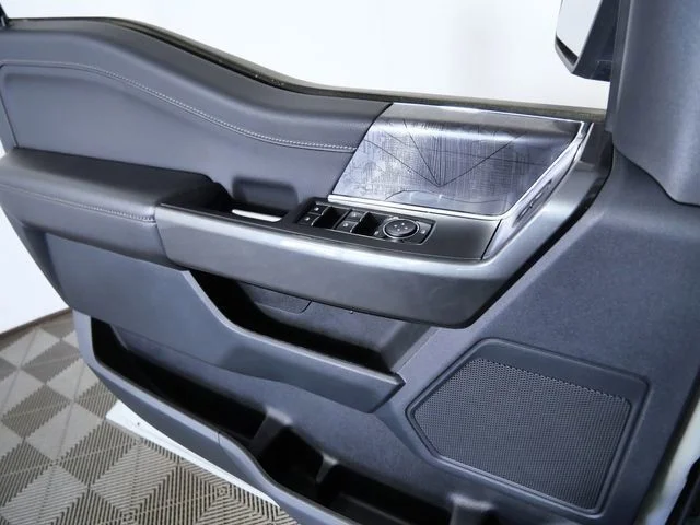 Used 2023 White Ford XLT image 27