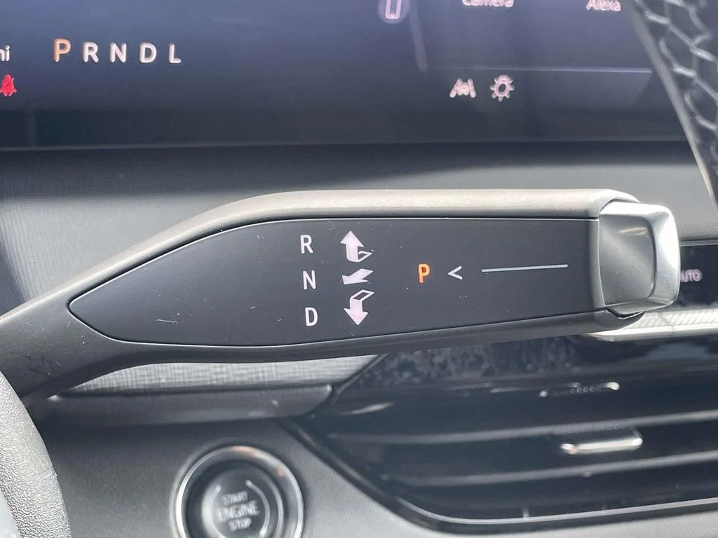 2025 Buick Enclave Preferred - Photo 14