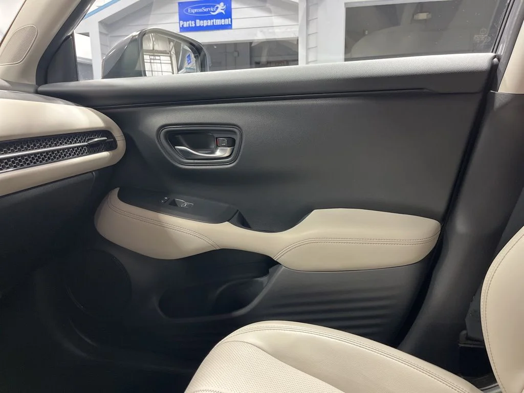 Used 2024 Modern Steel Metallic Honda EX-L image 15
