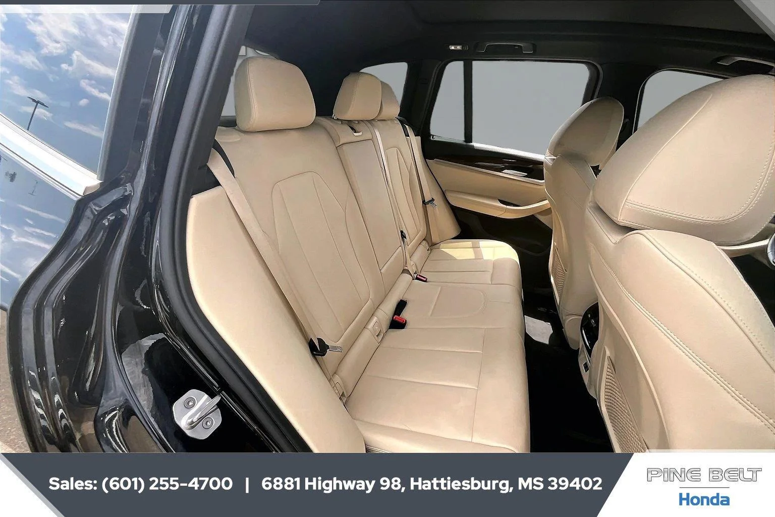 Used 2020 Black Sapphire Metallic BMW xDrive30i image 20