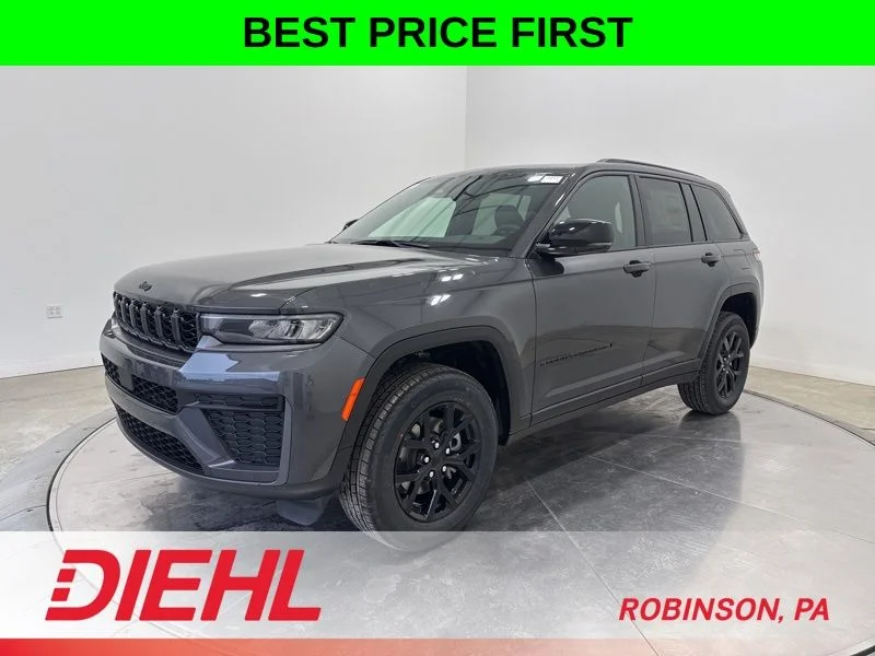 New 2026 Baltic Gray Metallic Clear-Coat Exterior Paint Jeep Laredo Altitude image 3