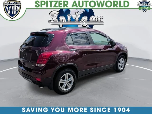 Used 2017 Red Chevrolet LT image 9
