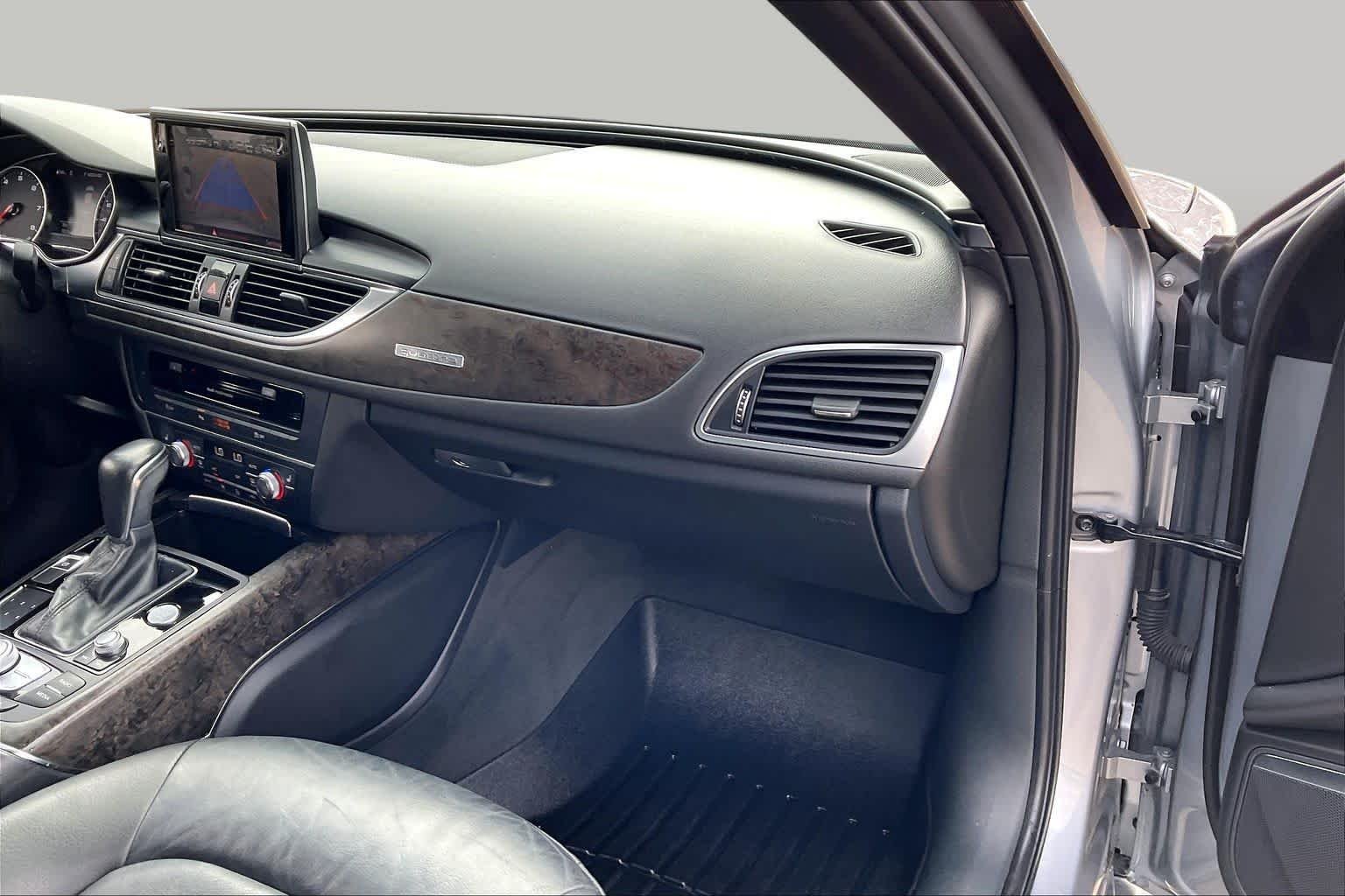 Used 2018 Florett Silver Metallic Audi Premium Plus image 18