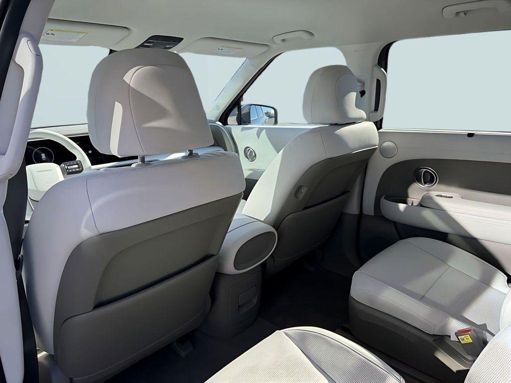 New 2026 Gray Hyundai SEL 7P image 31