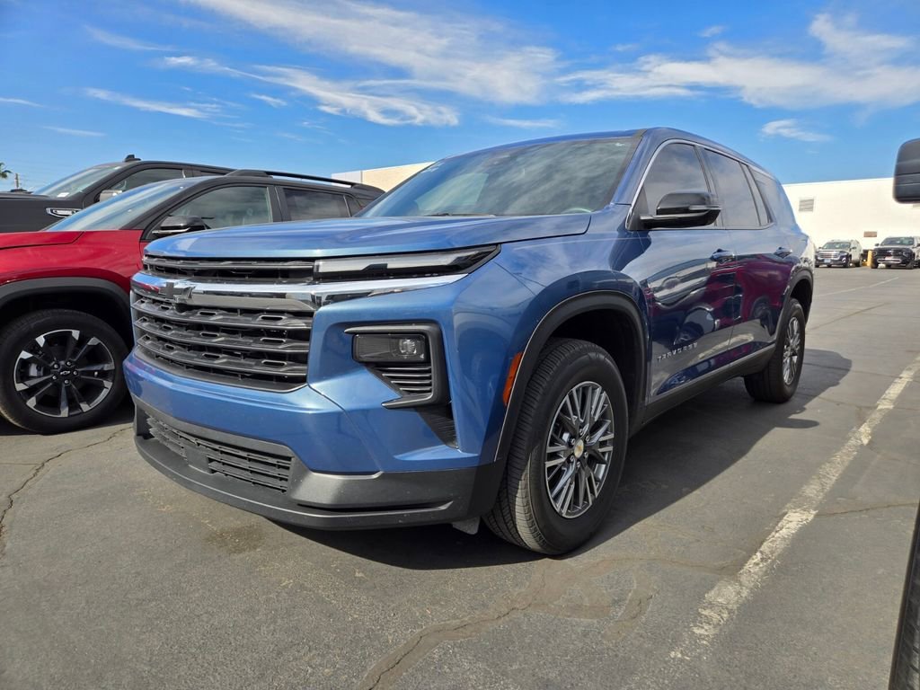 2024 Chevrolet Traverse FWD LS's photo