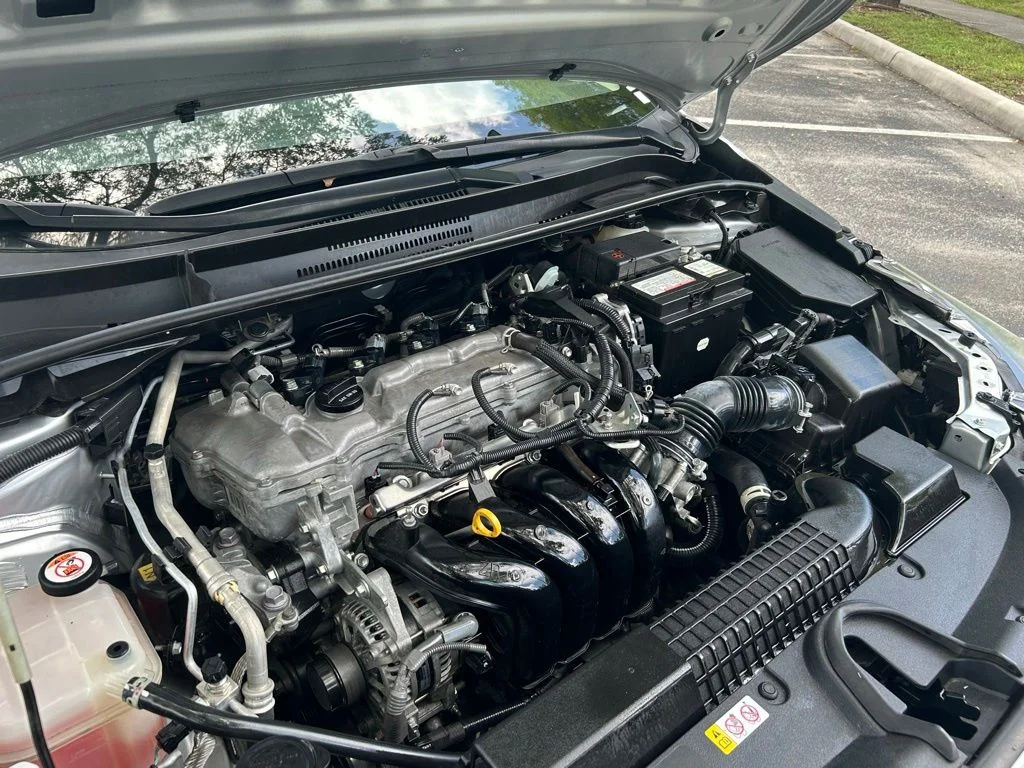 Certified Used 2022 Silver Toyota LE image 27