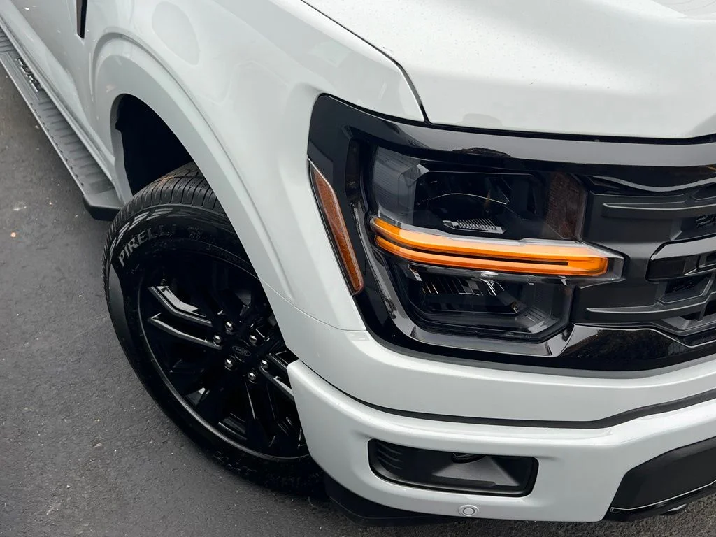 New 2026 White Ford XLT image 2