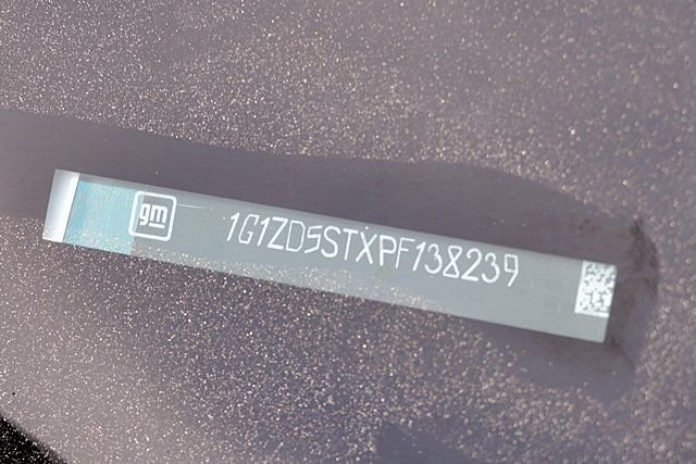 Used 2023 Gray Chevrolet LT image 31