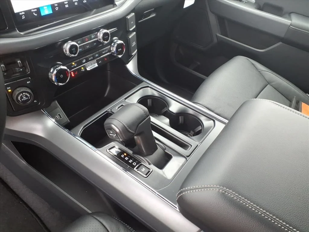 New 2026 Oxford White Ford XLT image 23
