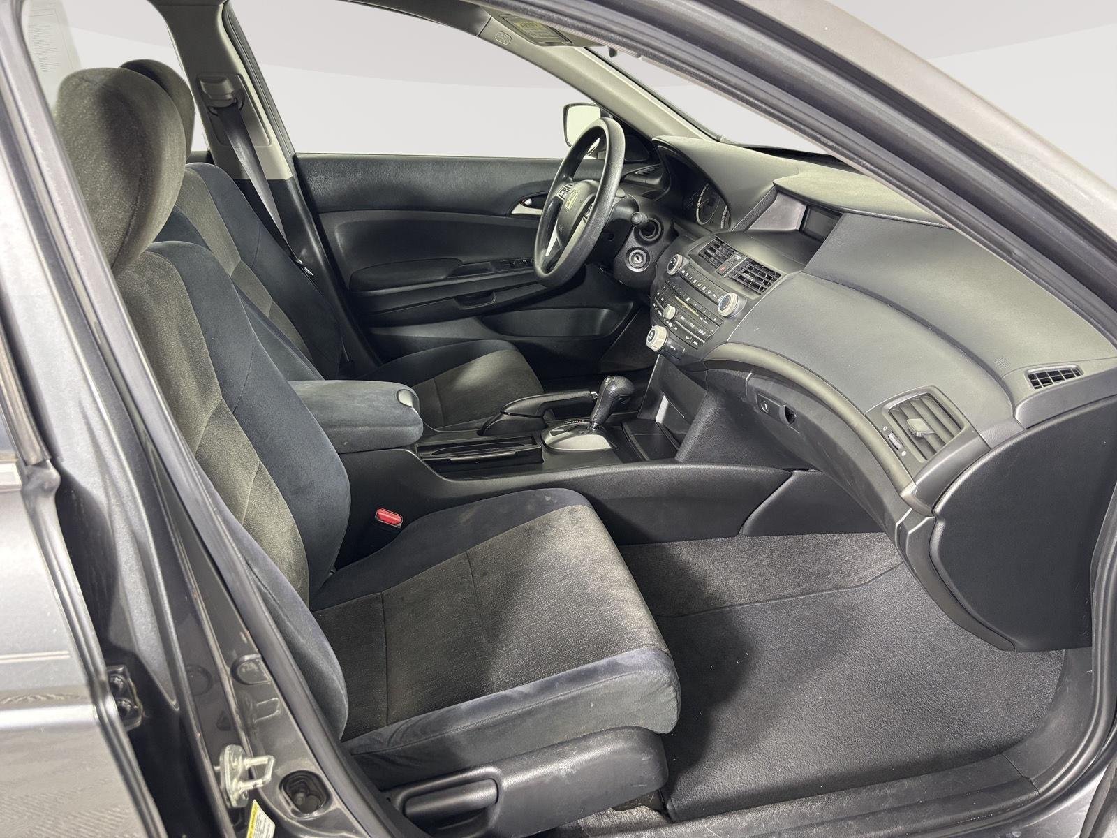 Used 2009 Polished Metal Metallic Honda LX image 24