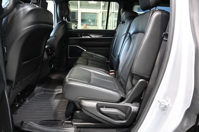 2022 Jeep Wagoneer Series I - Photo 13