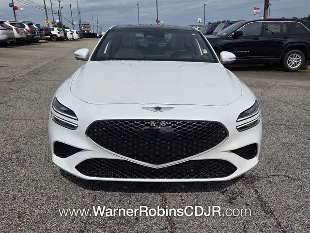 Used 2023 White Genesis 3.3T image 2