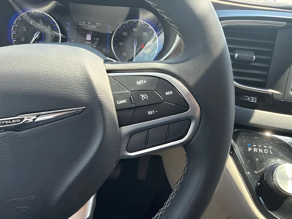 Used 2023 Silver Chrysler LX image 50
