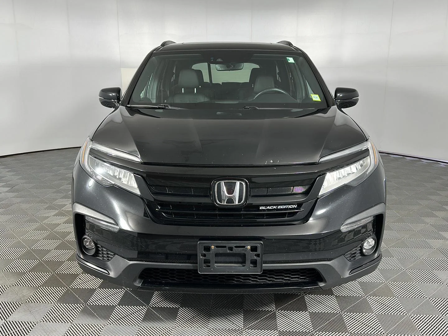 Used 2022 Crystal Black Pearl Honda Black Edition image 3