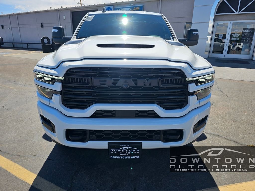 New 2026 Bright White Clear-Coat Exterior Paint RAM Laramie image 8