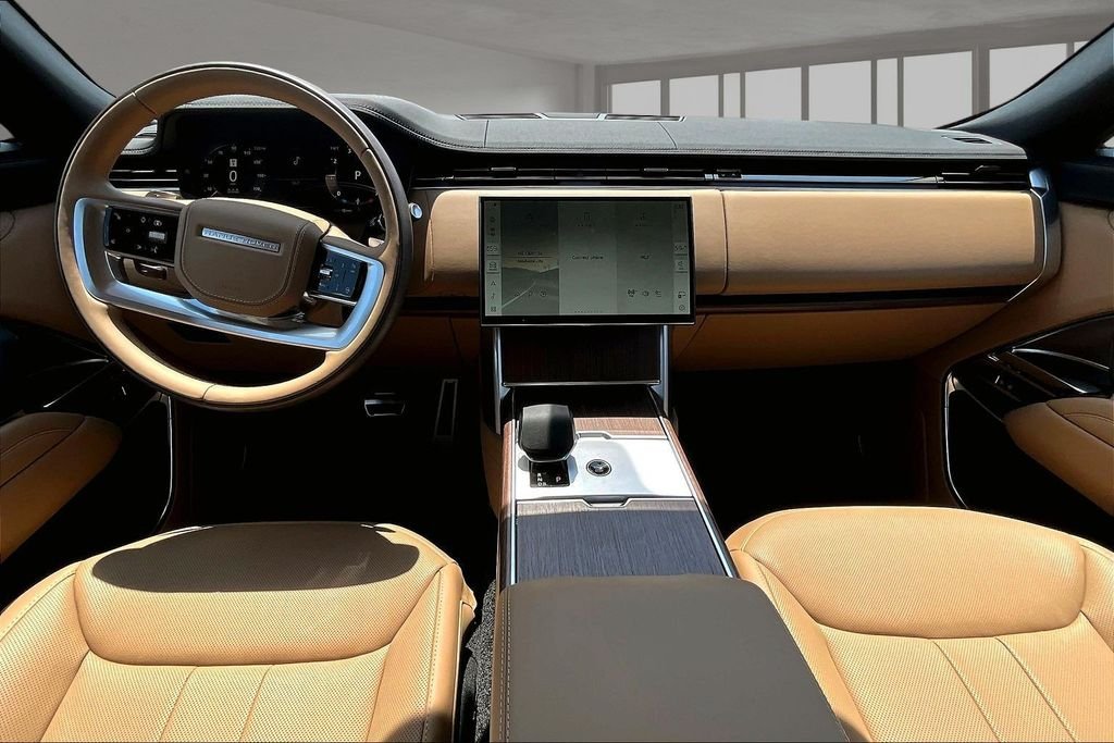 New 2026  Land Rover SE image 5