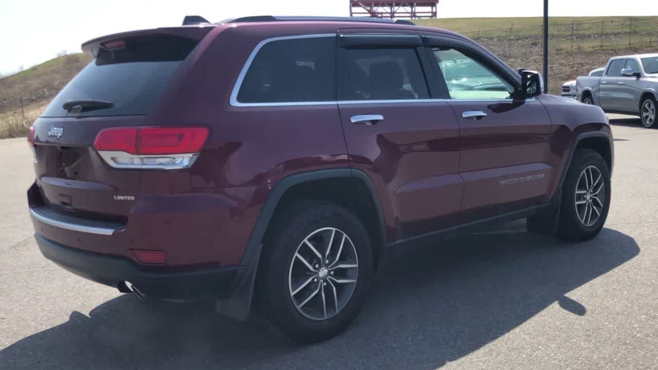 Used 2018 Velvet Red Pearlcoat Jeep Limited image 8