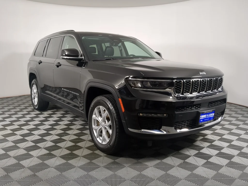 Used 2023 Black Jeep Limited image 2