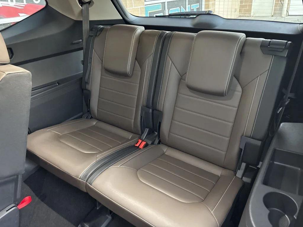 Used 2025 Gray Volkswagen 2.0T SEL image 12