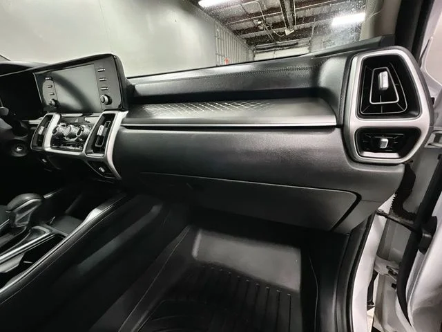 2021 Kia Sorento LX - Photo 26