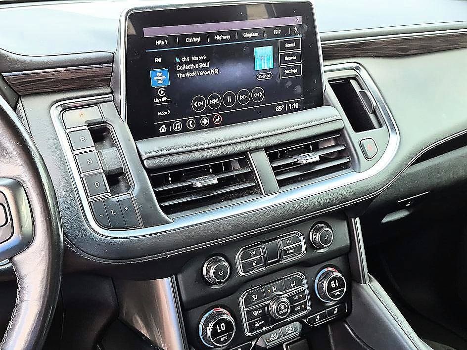 Used 2021 Summit White Chevrolet LT image 21