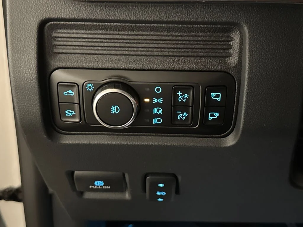 New 2026 White Ford Lariat image 33