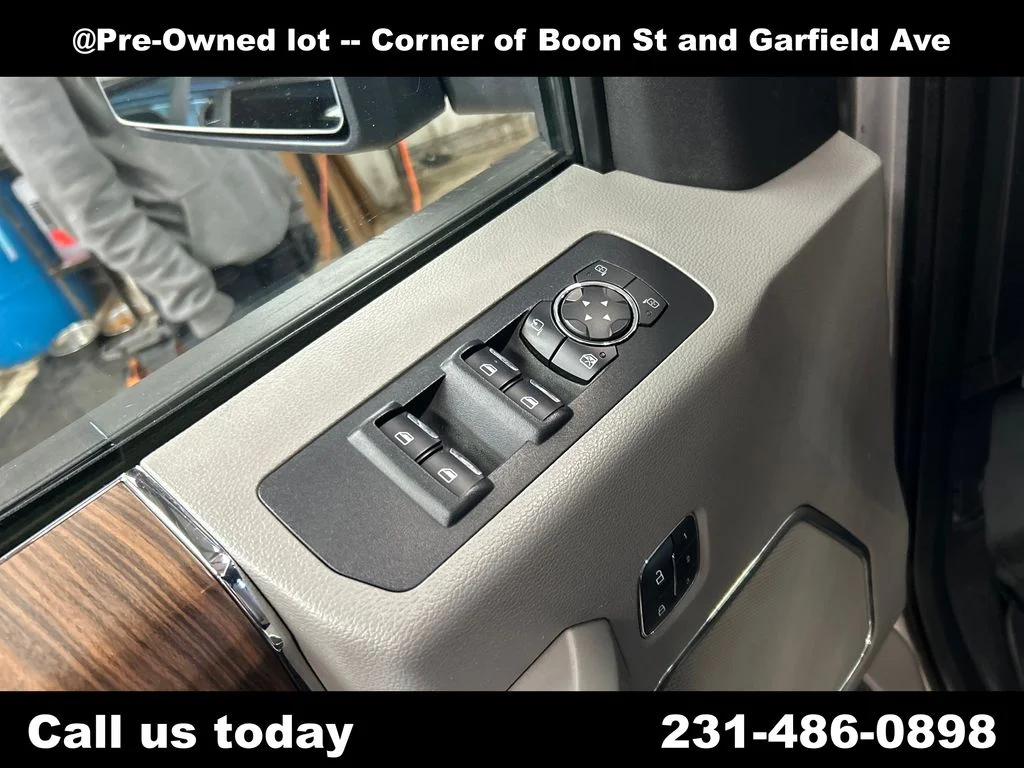 Used 2015 Silver Ford Lariat image 16