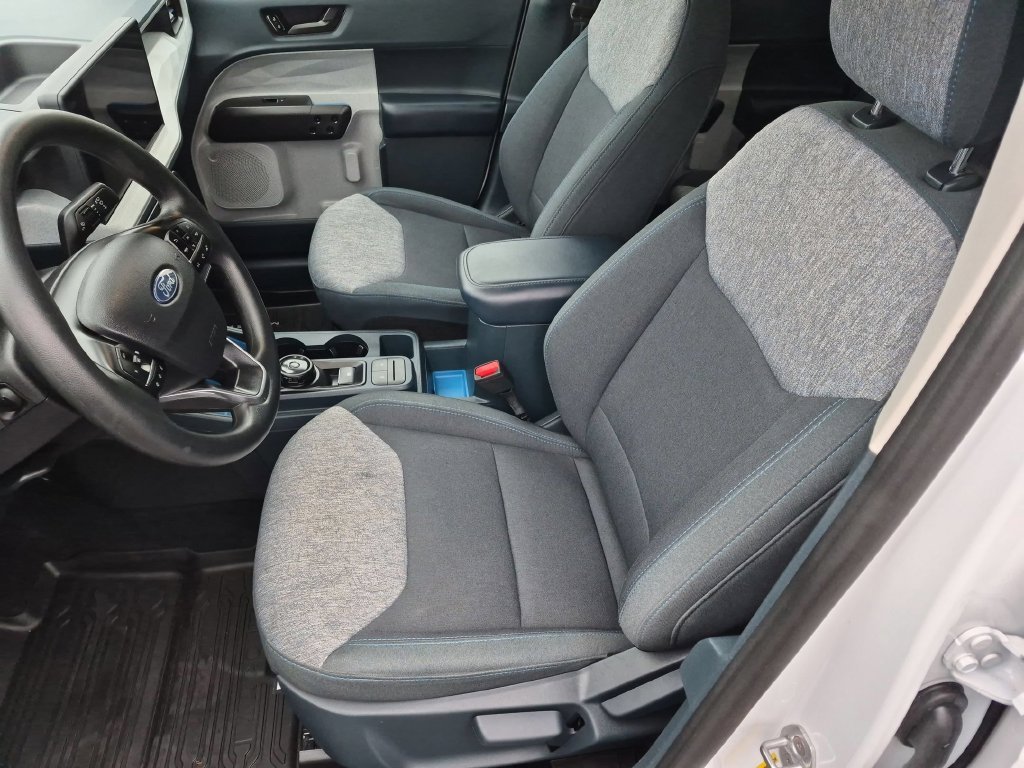 Used 2025 White Ford XLT image 17
