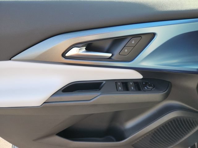 2026 Chevrolet Equinox EV 2LT - Photo 11