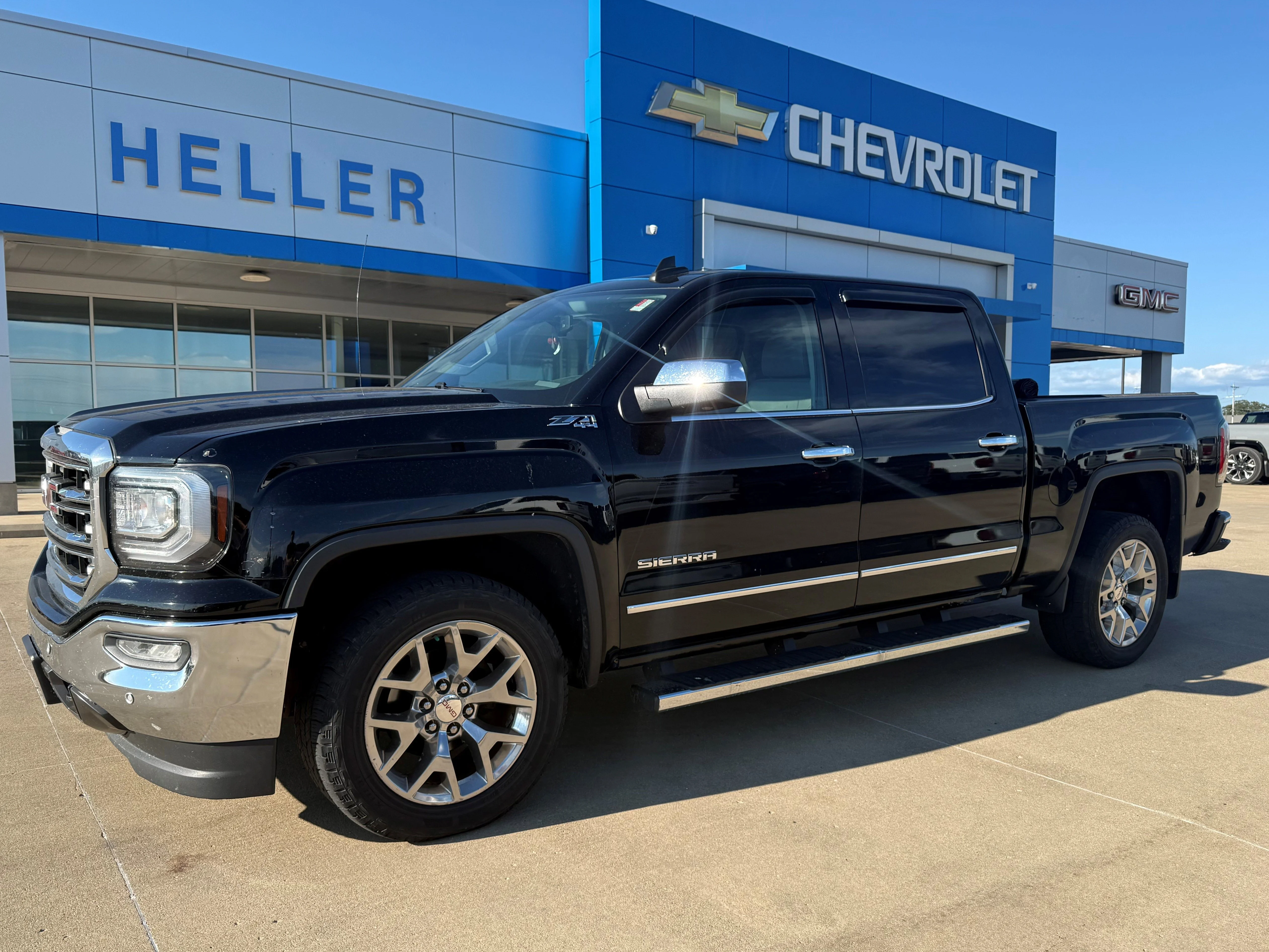 Used 2017 ONYX BLACK GMC SLT image 3
