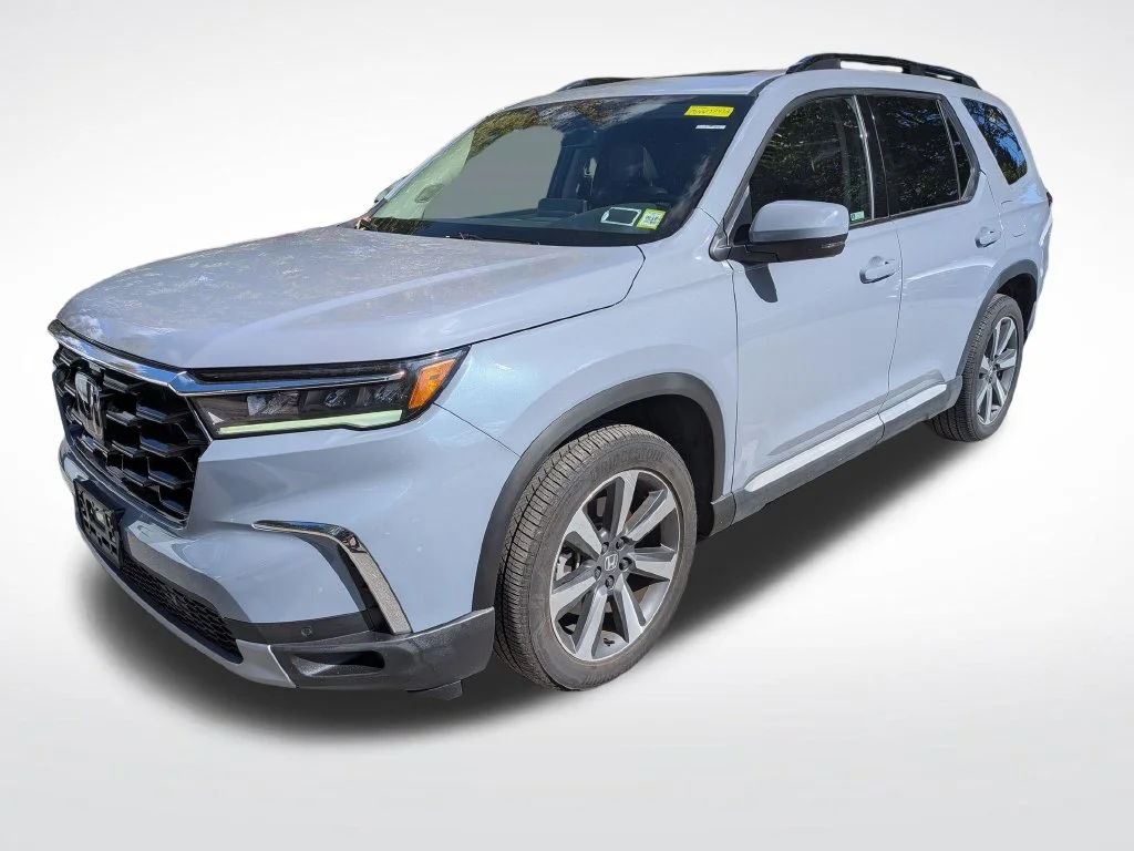 Used 2025  Honda Touring image 7