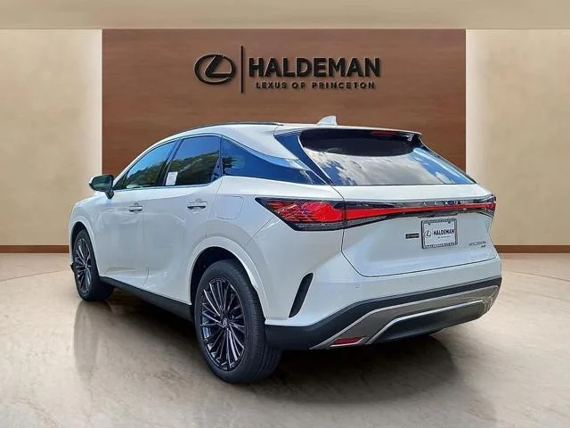 New 2026 Eminent White Pearl Lexus 350h Premium image 10
