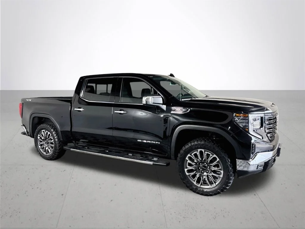 Used 2024 Black GMC SLT image 4