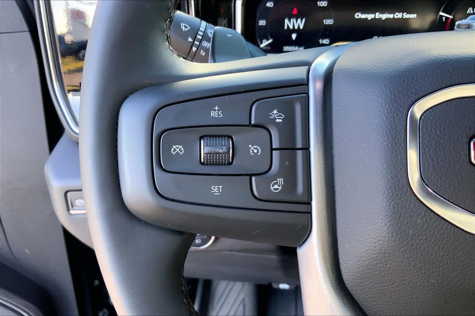 Used 2023 Onyx Black GMC SLT image 21