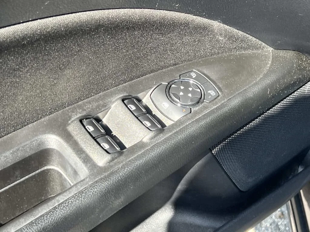 Used 2020 Gray Ford SE image 13