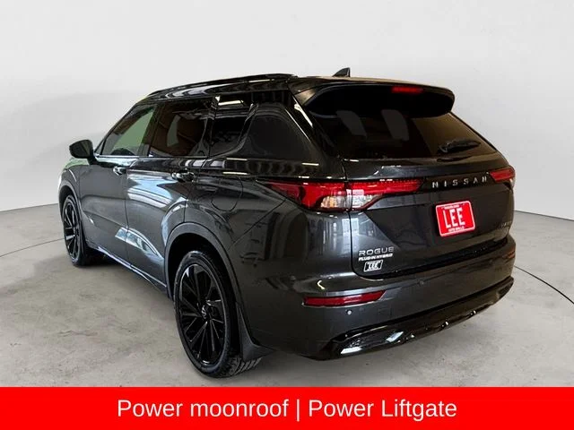 New 2026 Gray Nissan Platinum image 3