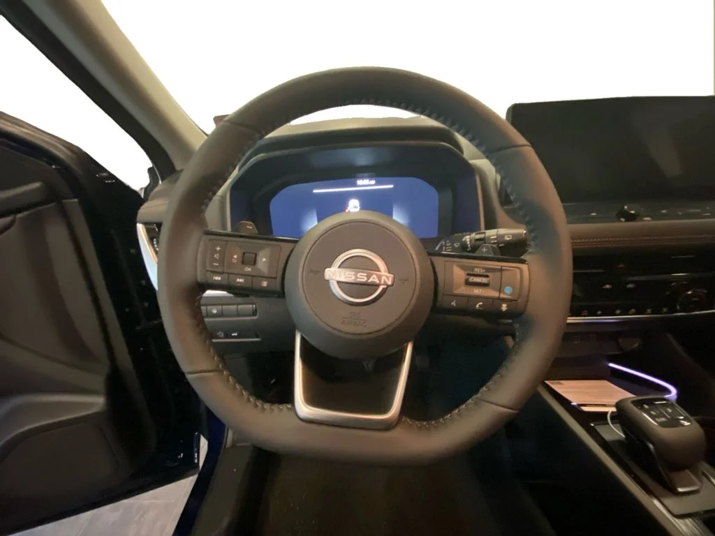 Used 2024 Deep Ocean Blue Nissan SL image 12