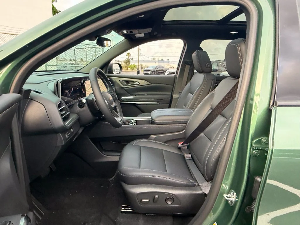 New 2027 Trillium Green Metallic Chevrolet LT image 9