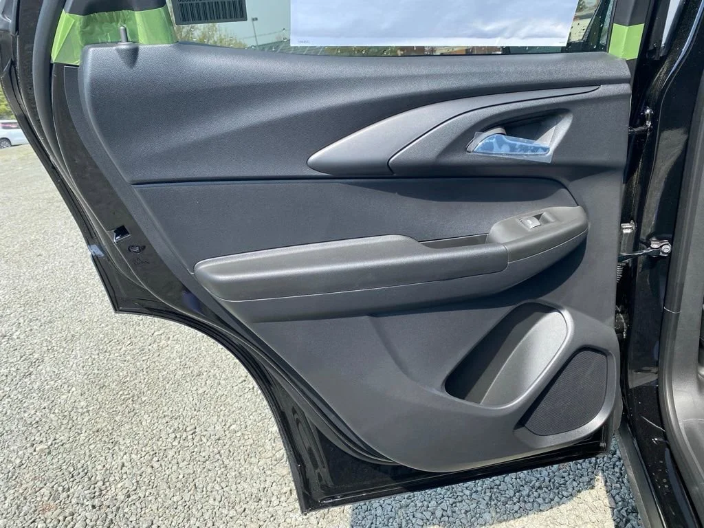 New 2026 Mosaic Black Metallic Chevrolet LT image 16