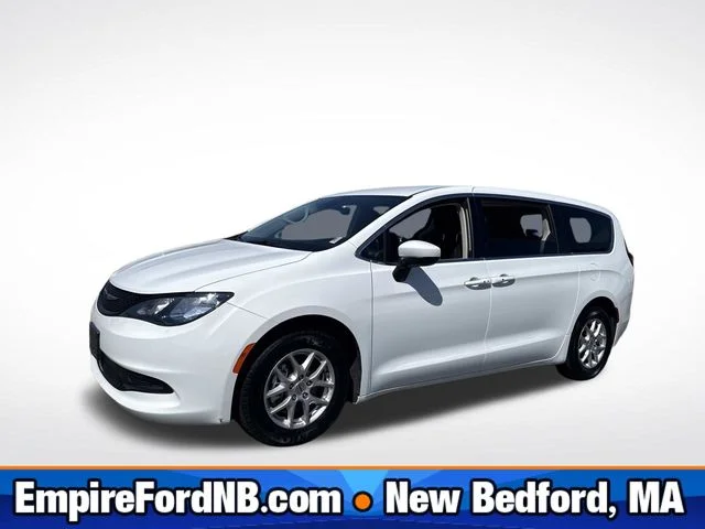 2023 Chrysler Voyager