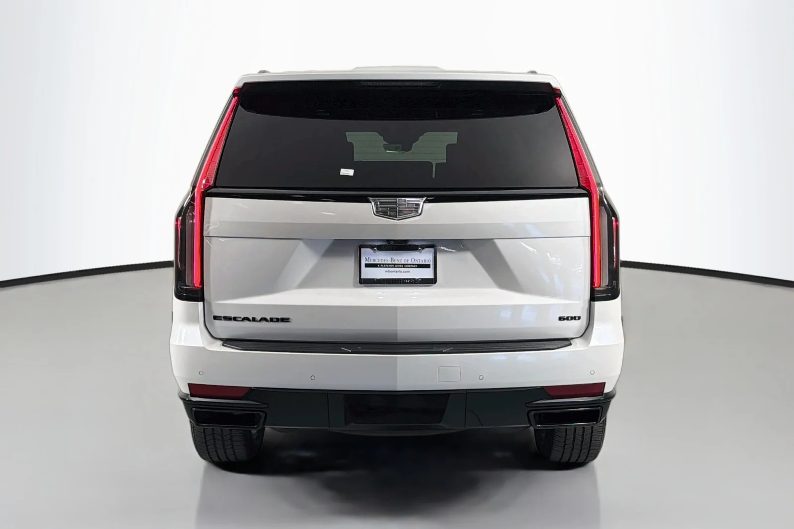 Used 2023 Crystal White Tricoat Cadillac 4WD Sport Platinum image 4