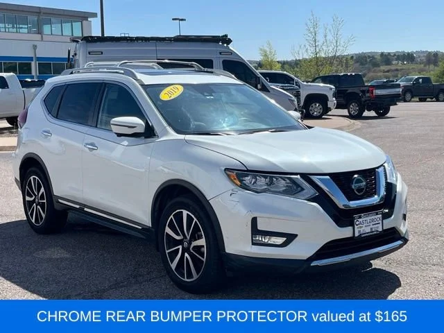 Used 2019 White Nissan SL image 9
