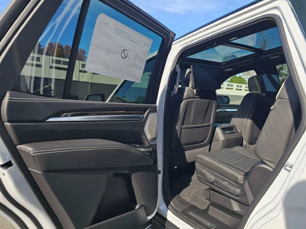 2026 Cadillac Escalade Platinum Sport - Photo 18