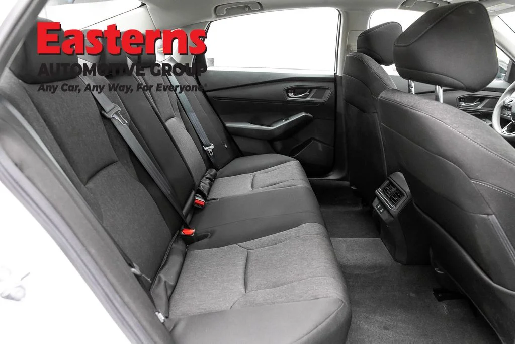 Used 2026 White Honda SE image 22
