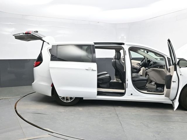 Used 2023 White Chrysler Touring L image 39